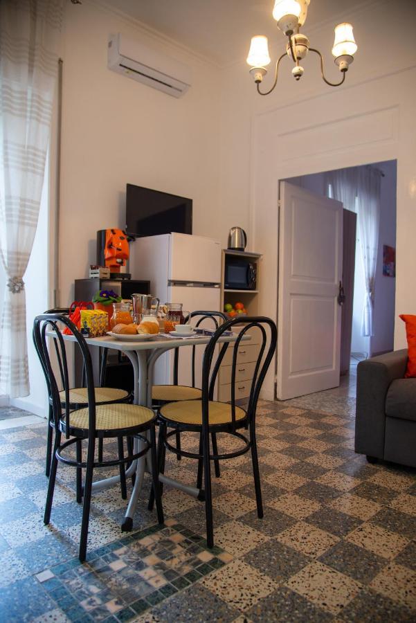 Domus Anticaglia By Domusextra Apartment Naples Exterior photo