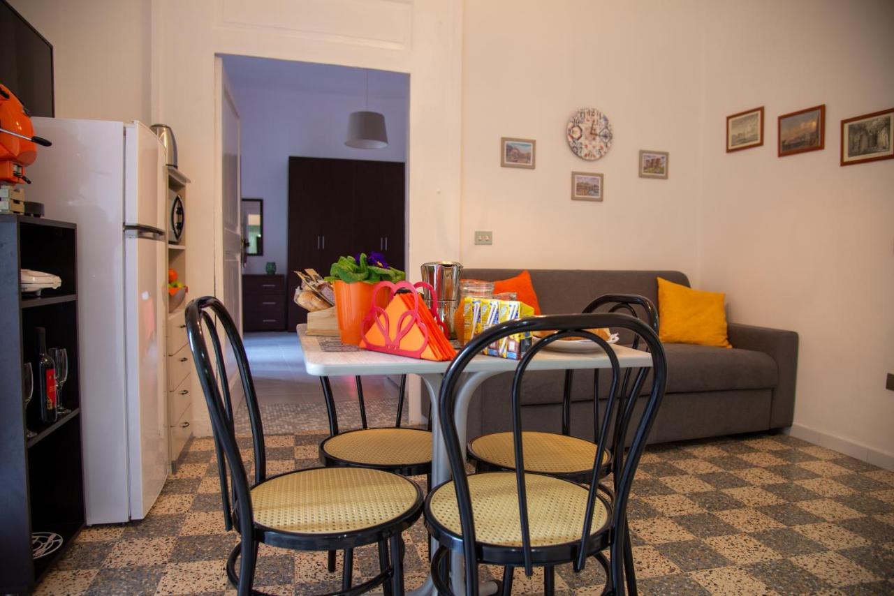 Domus Anticaglia By Domusextra Apartment Naples Exterior photo
